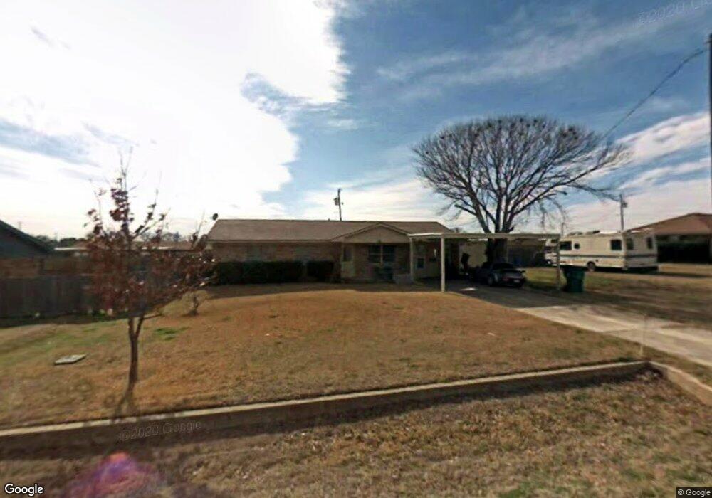 812 Meadowlark Cir, Granbury, TX 76049 - photo 1