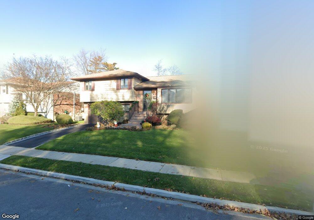 1531 Peapond Rd, North Bellmore, NY 11710 - photo 1