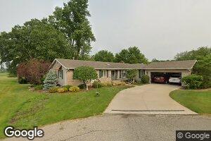 312 Sunset Ct, Wakarusa, IN 46573