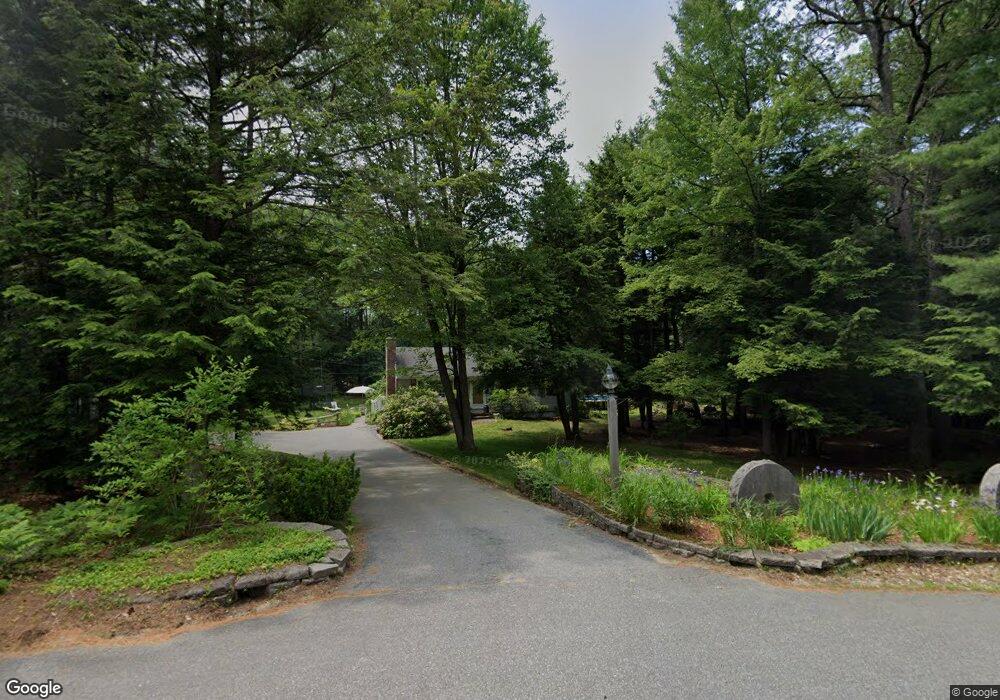 10 Gibson Dr, Litchfield, NH 03052 - photo 1