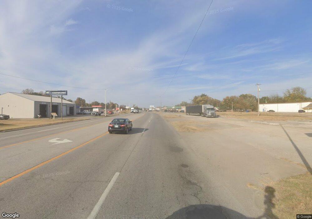 210 N Mill St, Pryor, OK 74361 - photo 1