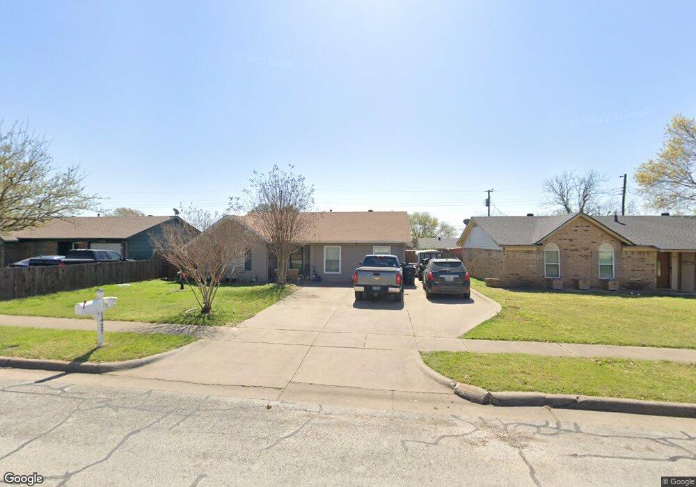 1427 Laurel Ln, Cleburne, TX 76033 - photo 1