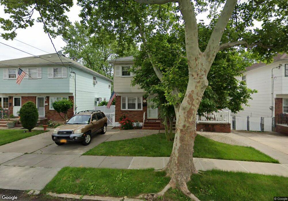 337 Chesterton Ave, Staten Island, NY 10306 - photo 1