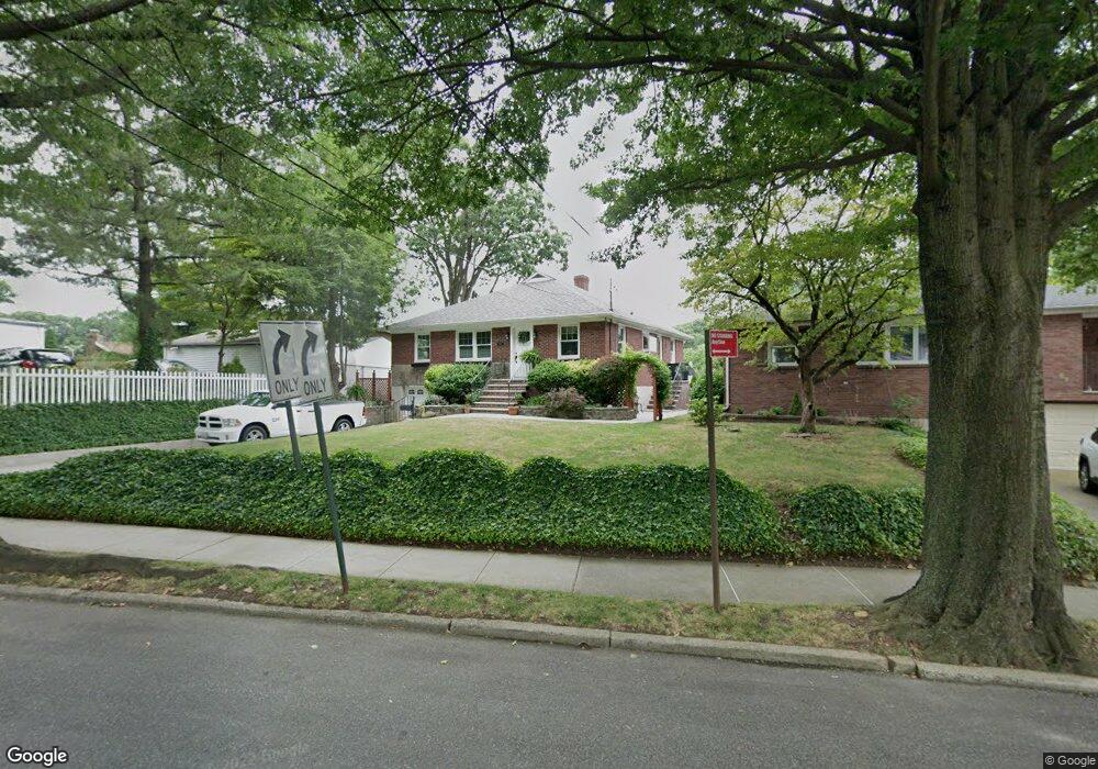 682 Clove Rd, Staten Island, NY 10310 - photo 1