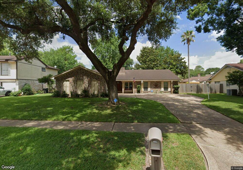 5606 Long Creek Ln, Houston, TX 77088 - photo 1