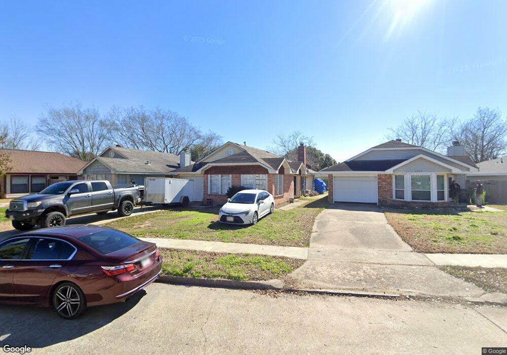 2001 Spruce Dr, Rosenberg, TX 77471 - photo 1