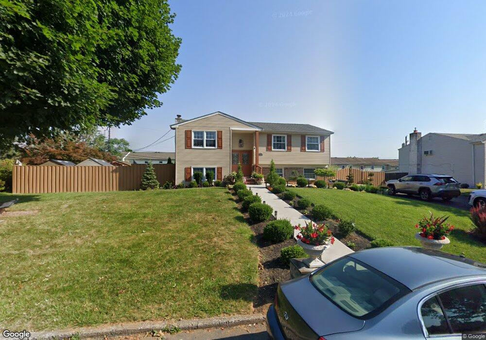 4917 Cypress St, Allentown, PA 18106 - photo 1