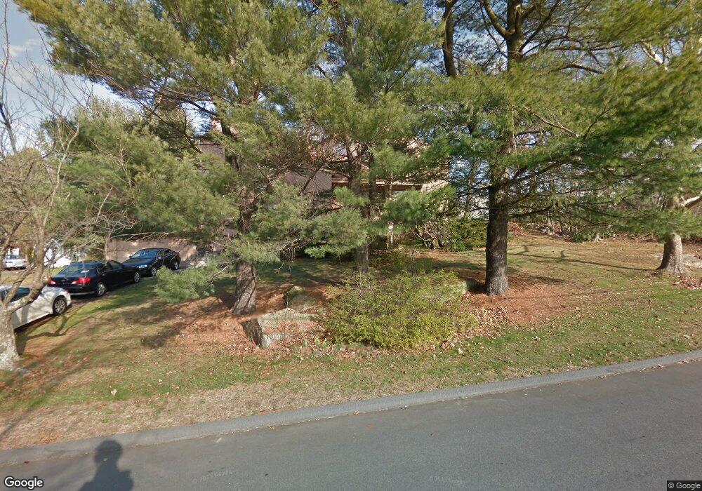 283 Putting Green Rd, Trumbull, CT 06611 - photo 1