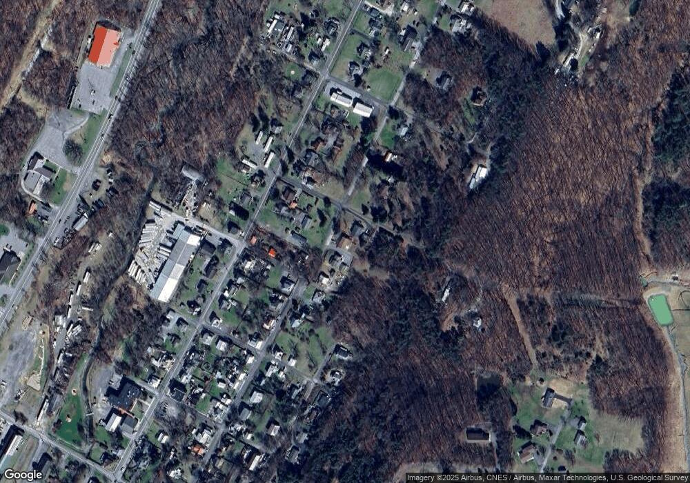 8 N Laurel Ave, Berkeley Springs, WV 25411 - photo 1