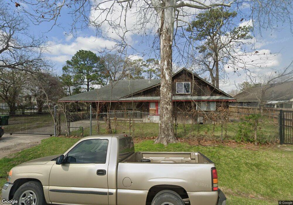 705 Warner St, Houston, TX 77022 - photo 1