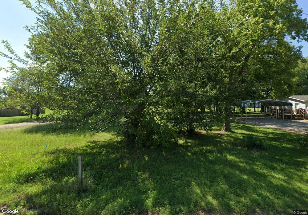611 S Kalida St, Yates Center, KS 66783 - photo 1