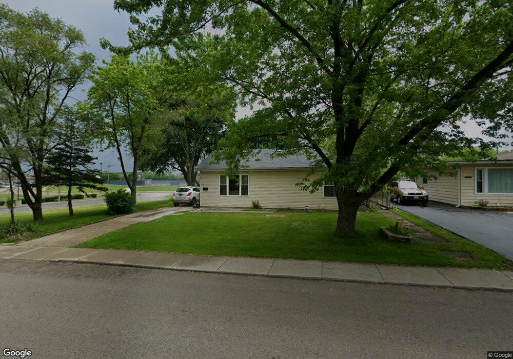 1466 Kings Rd, Carpentersville, IL 60110 - photo 1