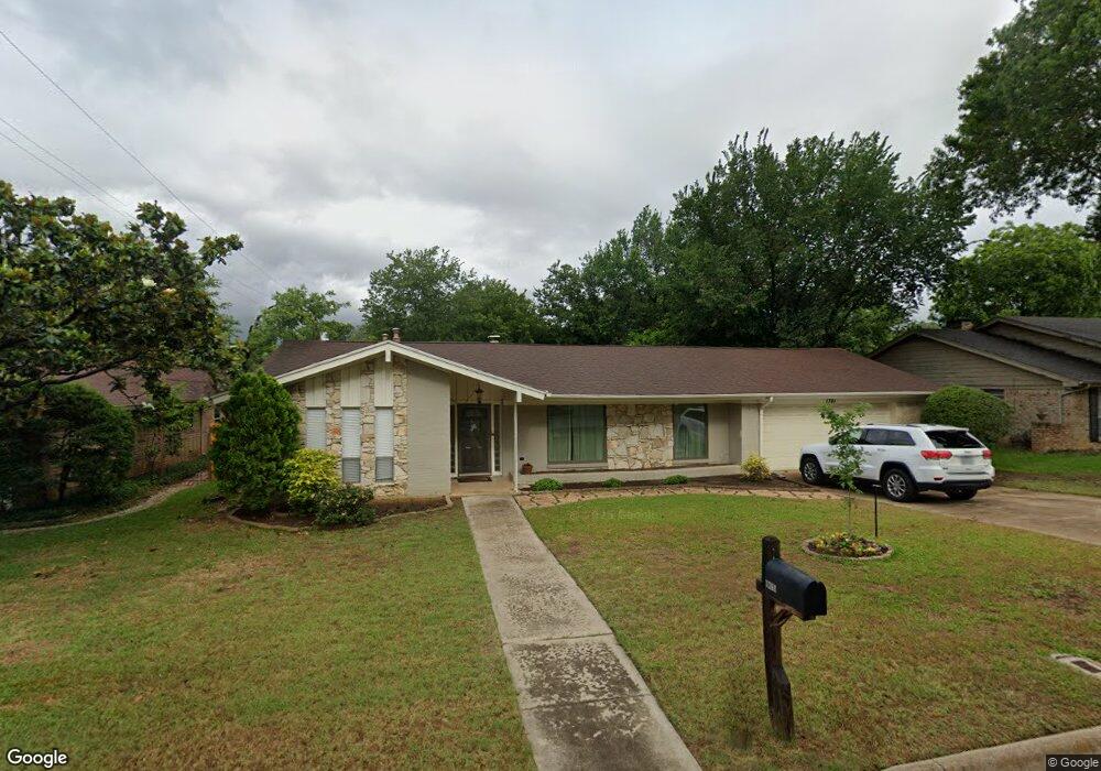 1761 Acorn Ln, Hurst, TX 76054 - photo 1