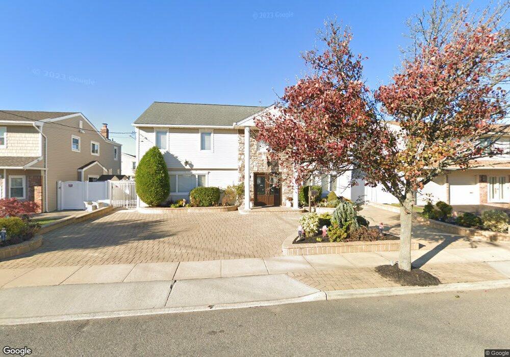 4066 Greentree Dr, Oceanside, NY 11572 - photo 1