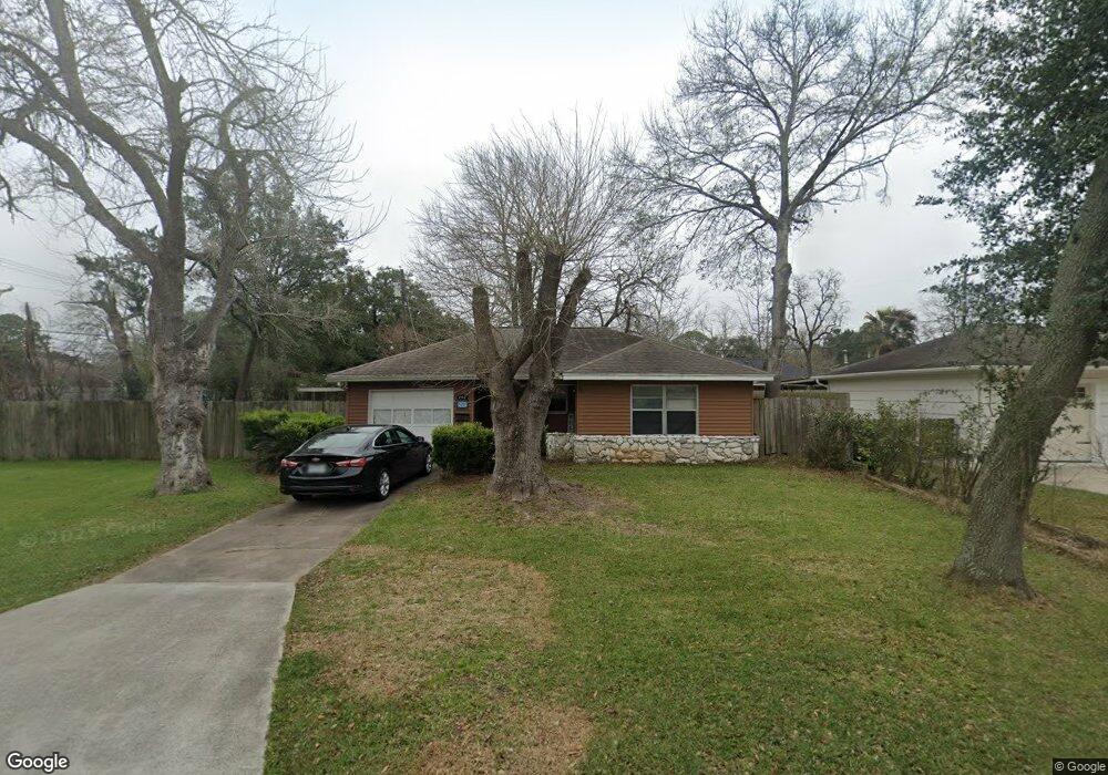 1758 S Park Dr, Alvin, TX 77511 - photo 1