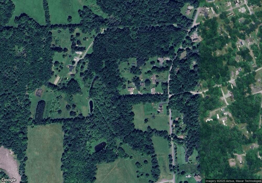 8 Old Barn Rd, Honesdale, PA 18431 - photo 1