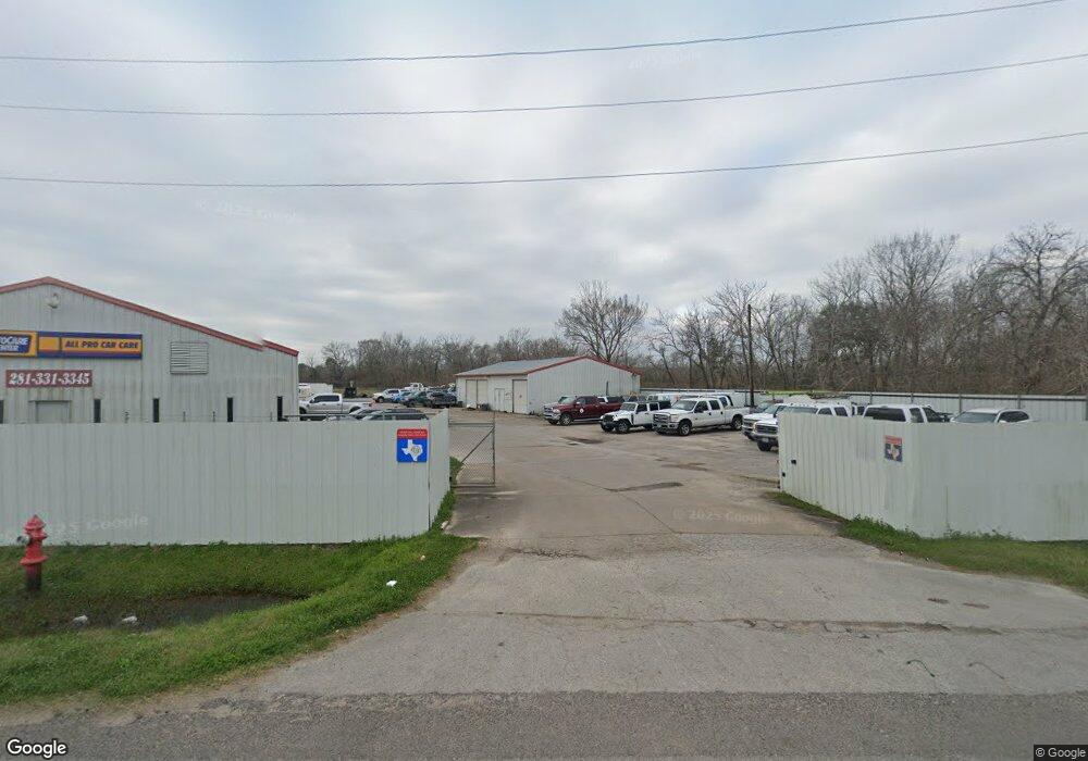 2776 E Hwy 6, Alvin, TX 77511 - photo 1