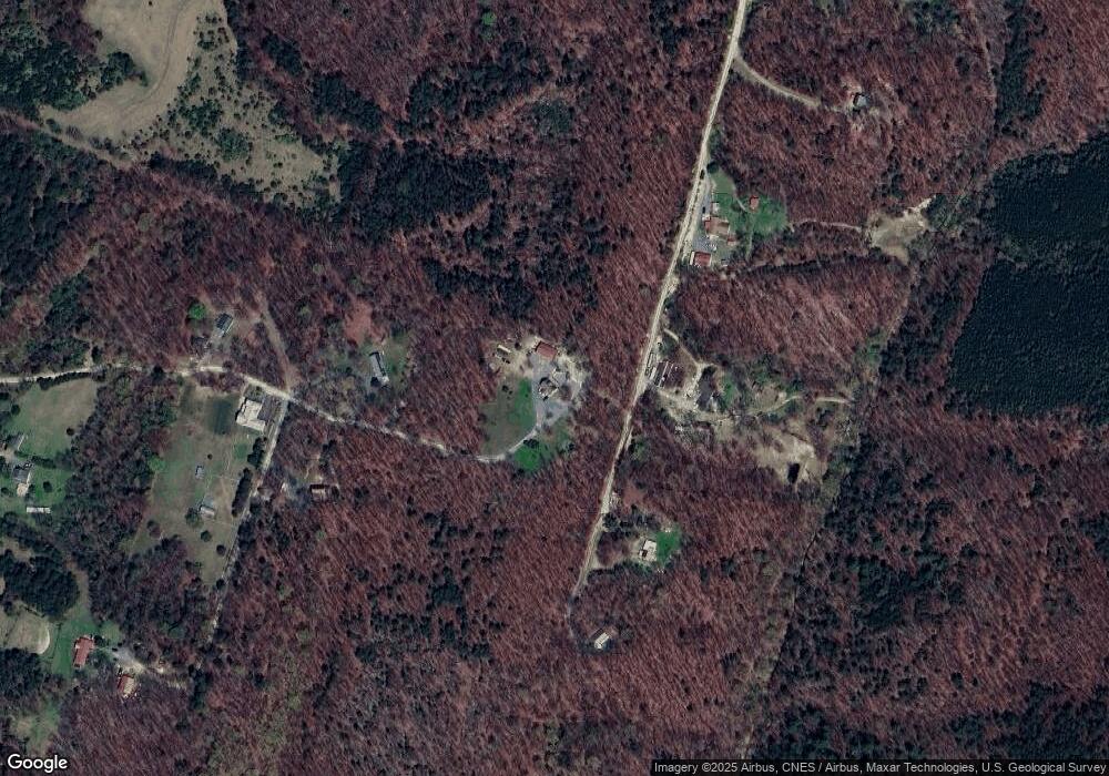 437 Clara Ln, Berkeley Springs, WV 25411 - photo 1