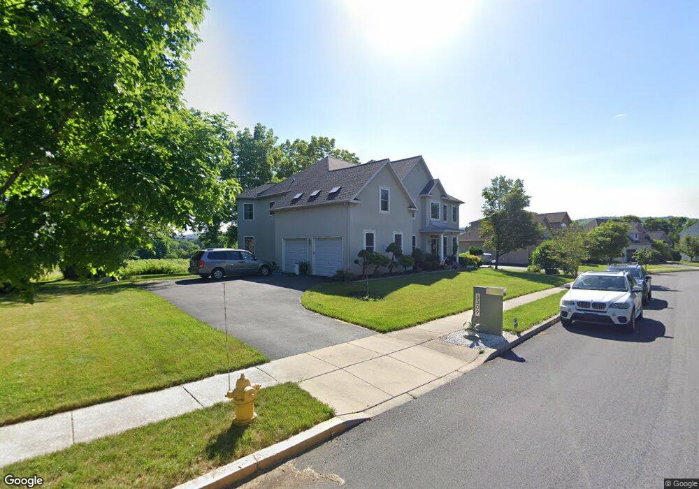 3309 Overlook Dr, Emmaus, PA 18049 - photo 1