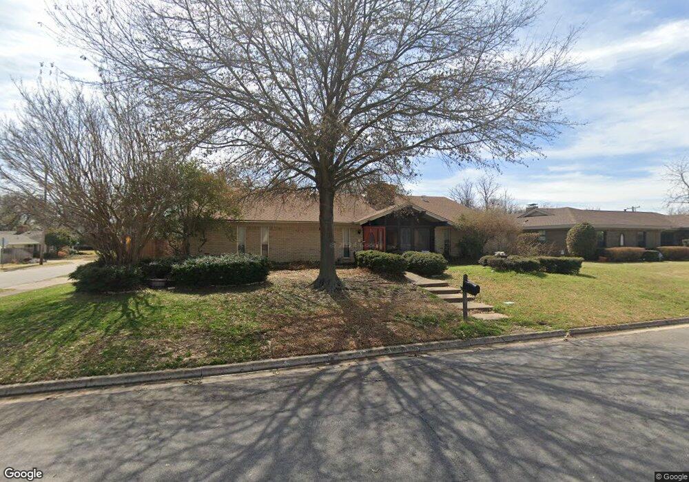 401 W Pleasantview Dr, Hurst, TX 76054 - photo 1