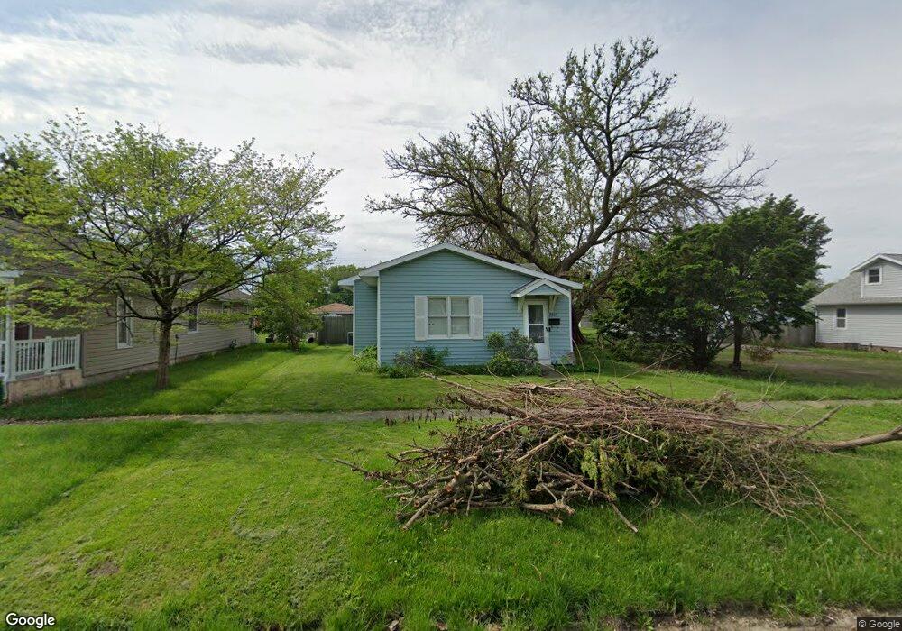 2805 Shelby Ave, Mattoon, IL 61938 - photo 1