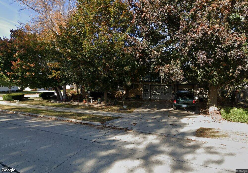 1362 N 16th St, Manitowoc, WI 54220 - photo 1