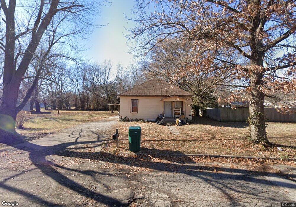 303 S 27th St, Parsons, KS 67357 - photo 1