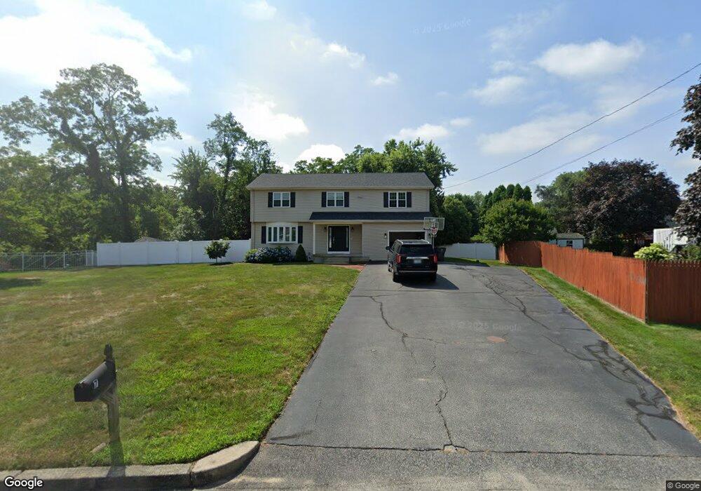 7 Locust Glen Ct, Cranston, RI 02921 - photo 1