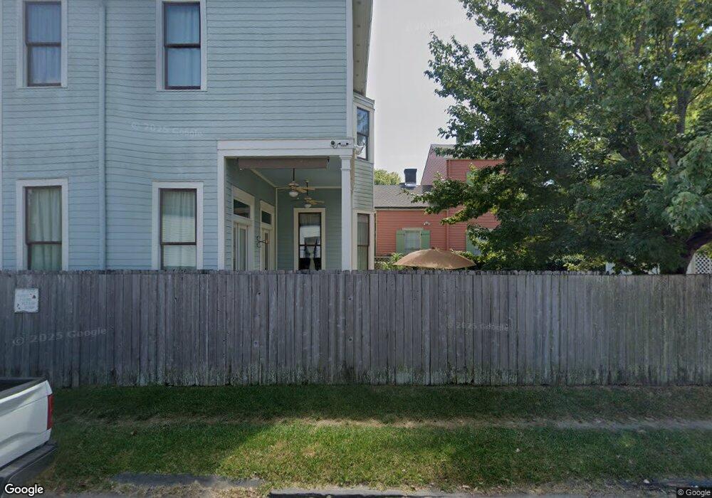 834 4th St, New Orleans, LA 70130 - photo 1