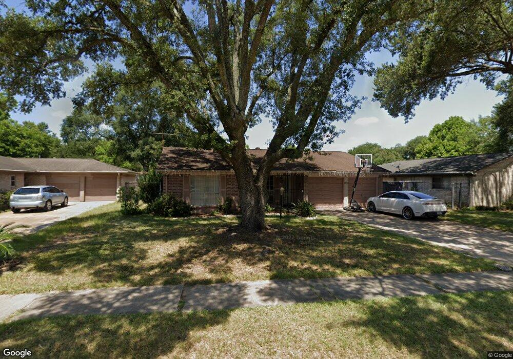 9011 Bunny Run Dr, Houston, TX 77088 - photo 1