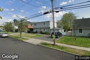 111 Garden Dr, Albertson, NY 11507
