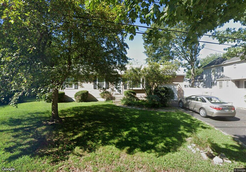 18 Commonwealth Ave, Barrington, RI 02806 - photo 1