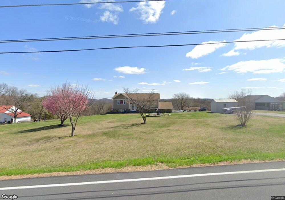 557 Freemansville Rd, Reading, PA 19607 - photo 1