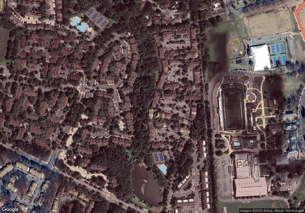 10770 Brewer House Rd, Rockville, MD 20852 - photo 1