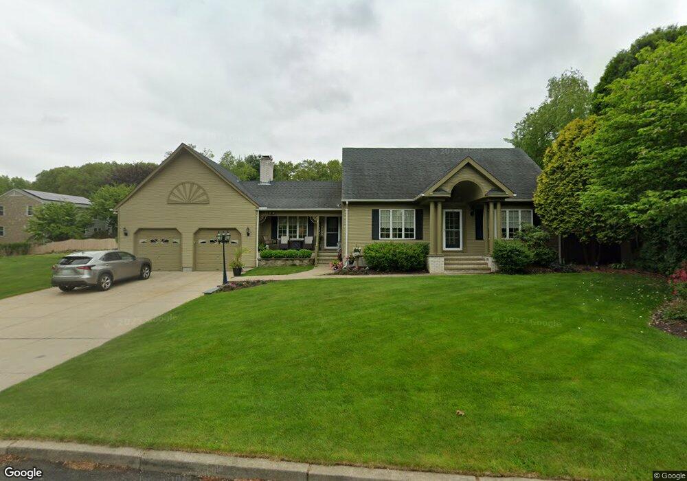 70 Traymore St, Cranston, RI 02920 - photo 1