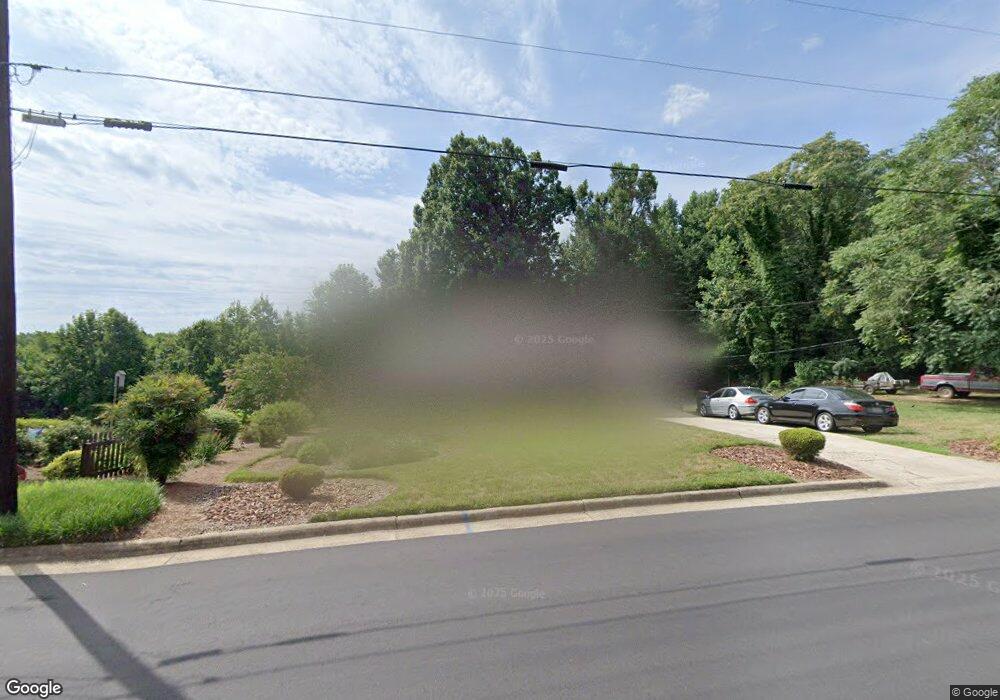 714 E Morehead St, Reidsville, NC 27320 - photo 1