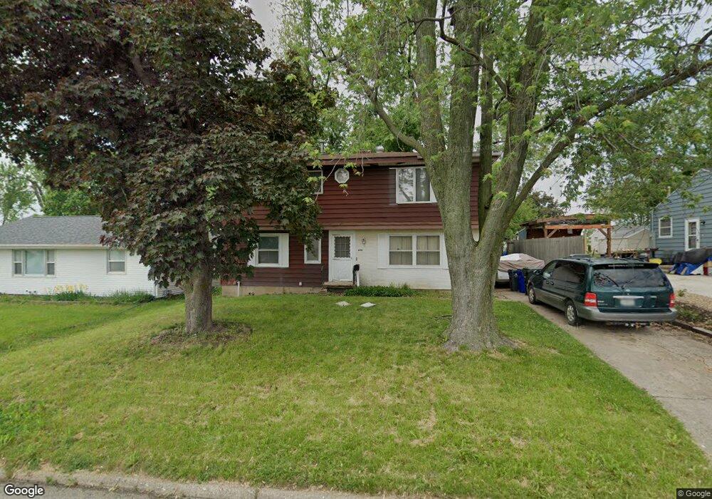 2448 Deborah Dr SW, Cedar Rapids, IA 52404 - photo 1