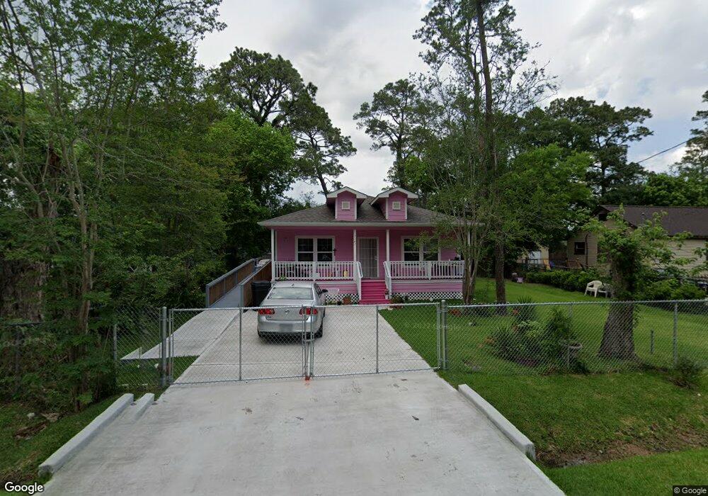 7141 Carothers St, Houston, TX 77028 - photo 1