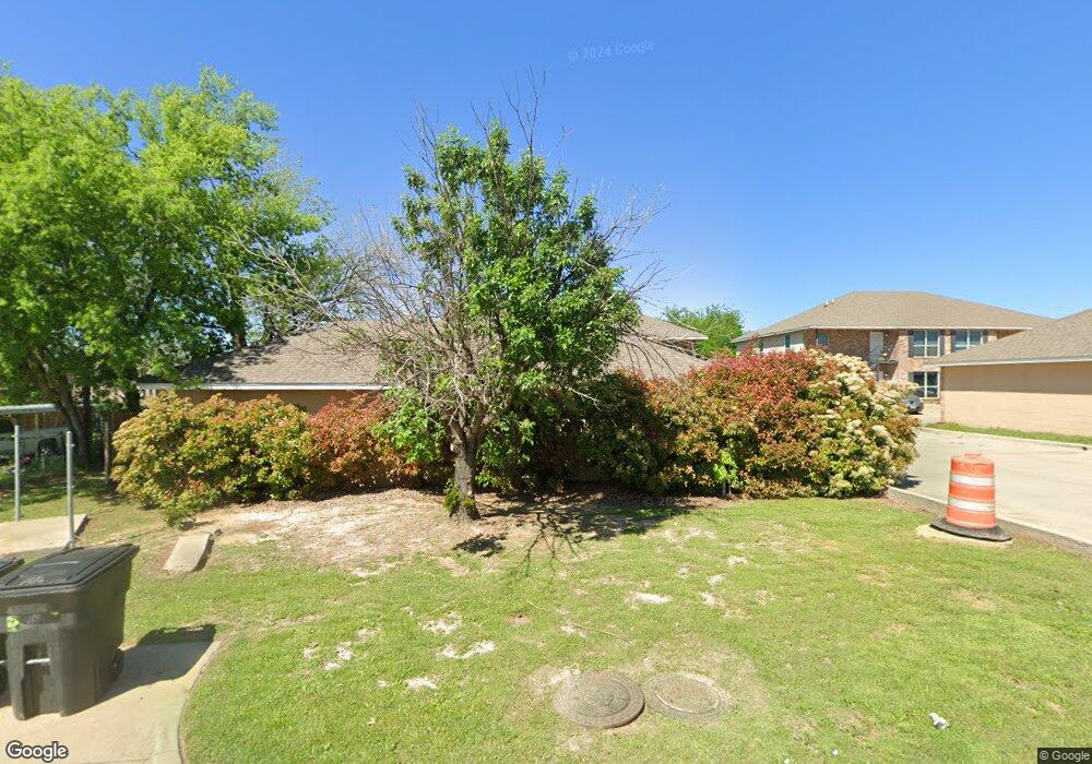 211 N Denton St unit 200, Weatherford, TX 76086 - photo 1
