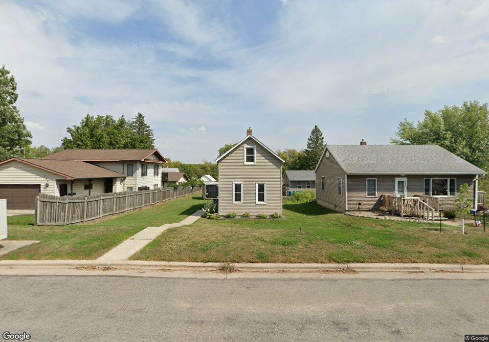 720 N Spring St, New Ulm, MN 56073 - photo 1