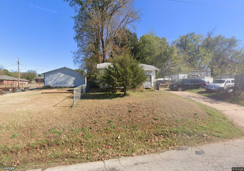 703 N Kern Ave, Okmulgee, OK 74447 - photo 1