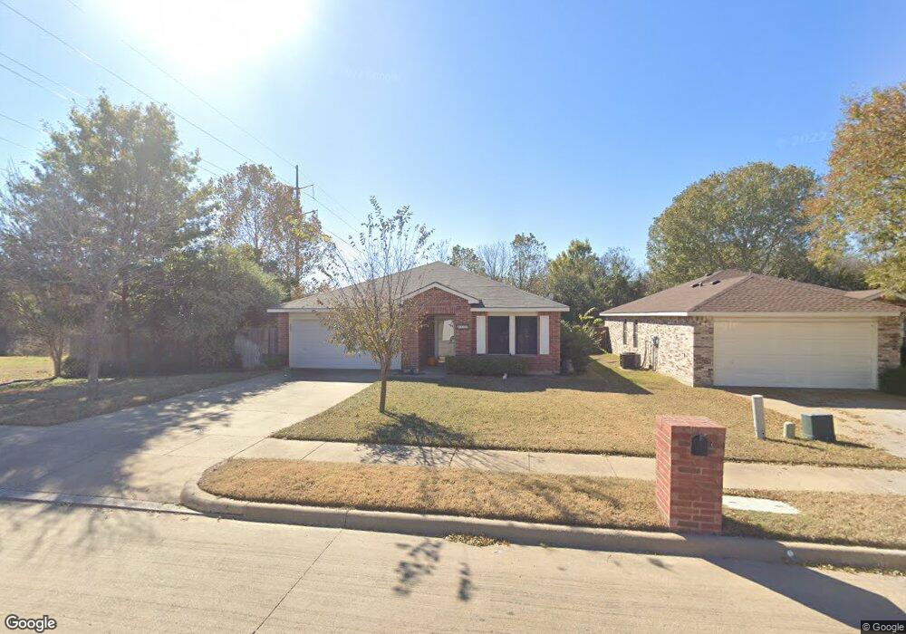 8908 Seven Oaks Ln, Denton, TX 76210 - photo 1