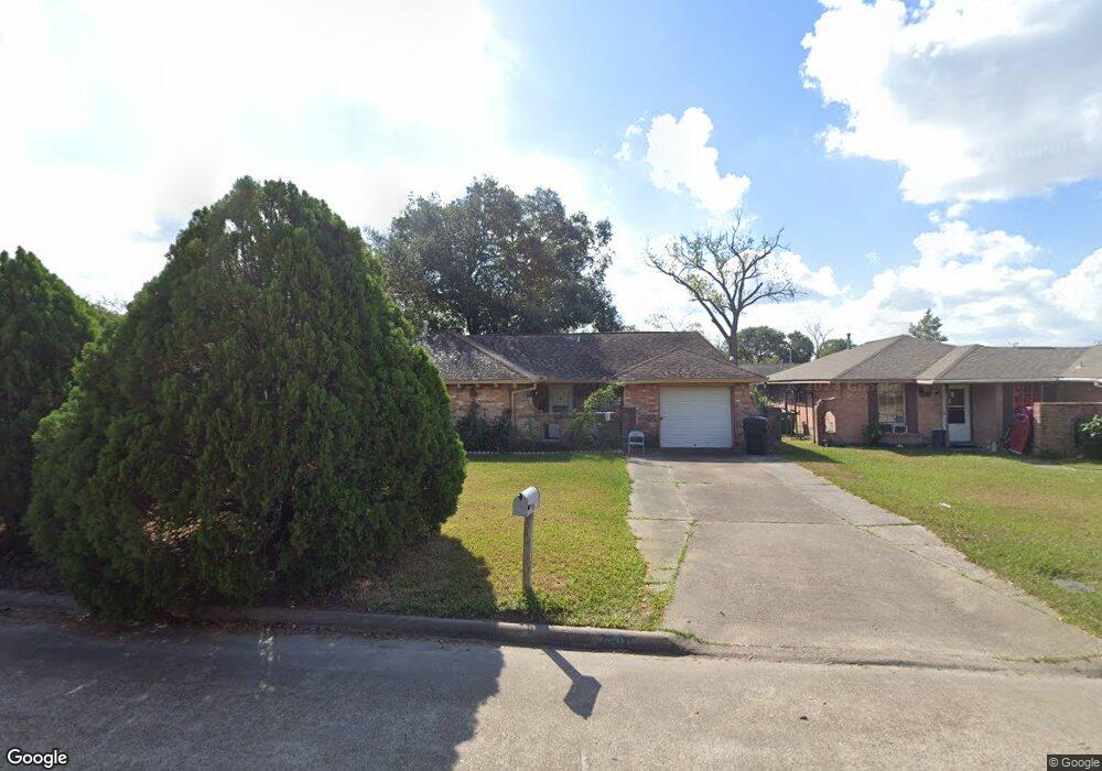 7207 Yellow Pine Dr, Houston, TX 77040 - photo 1