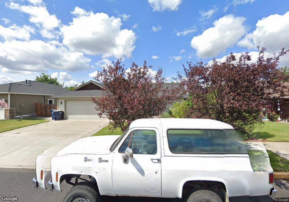 2153 NW Elm Ave, Redmond, OR 97756 - photo 1