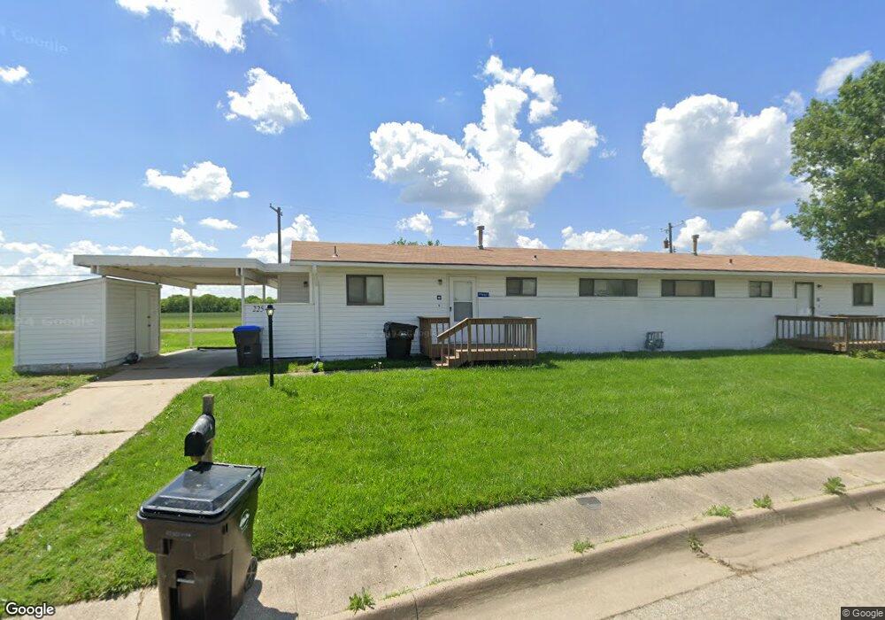 7225 SW Glencrest Dr, Topeka, KS 66619 - photo 1