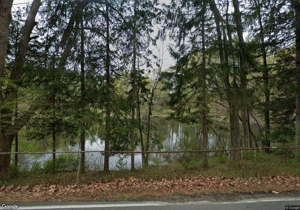 2125 Quaker Ridge Rd, Croton On Hudson, NY 10520 - photo 1