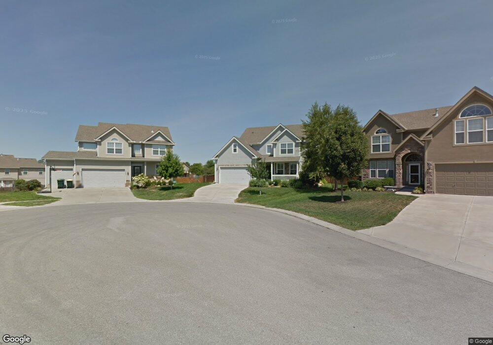 5807 Redbud St, Shawnee, KS 66218 - photo 1