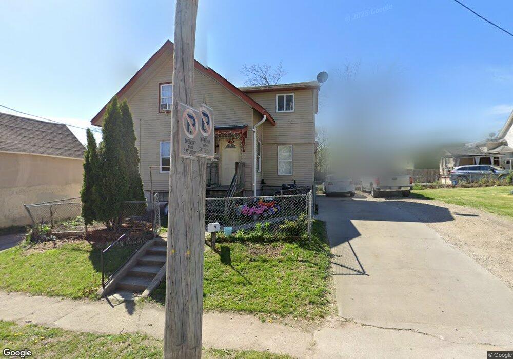 2114 Clark St, Des Moines, IA 50311 - photo 1