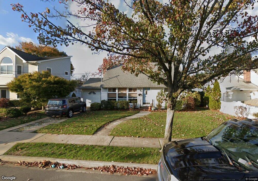 21 Hull St, Oceanside, NY 11572 - photo 1