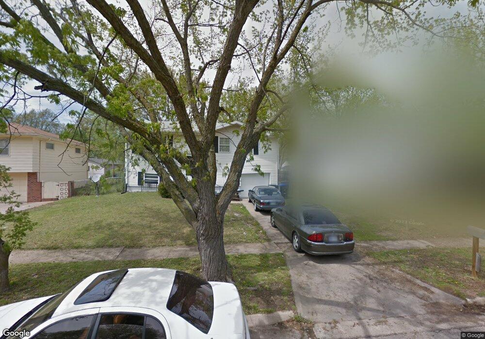 1224 SE 36th St, Topeka, KS 66605 - photo 1